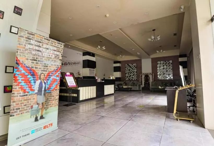 ホテル Regenta Inn Vadodara, 500m From Railway Station