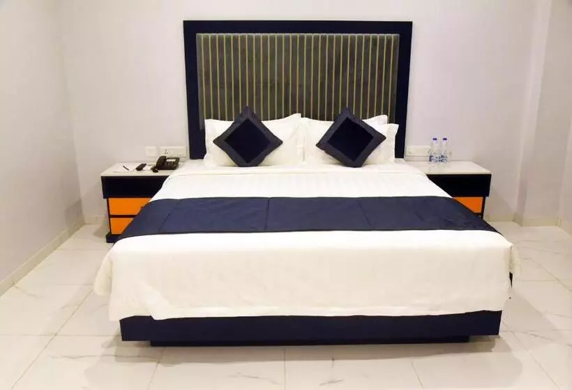 ホテル Regenta Inn Vadodara, 500m From Railway Station