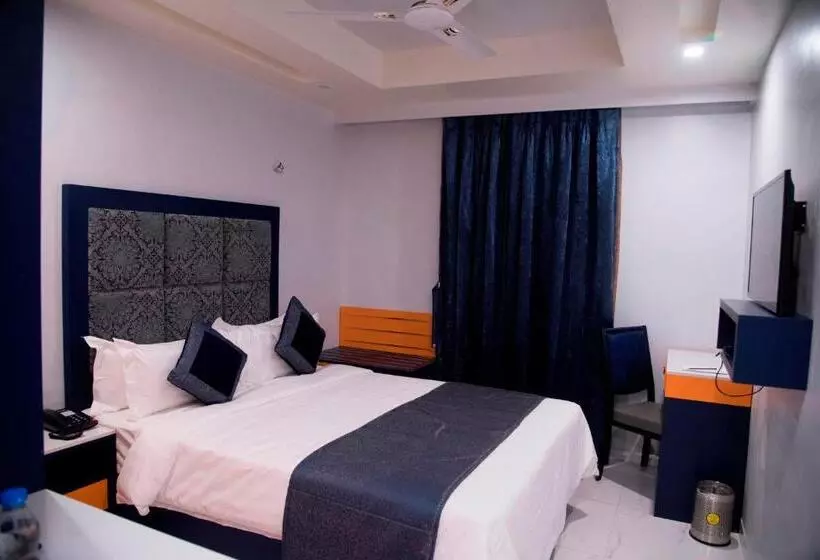 ホテル Regenta Inn Vadodara, 500m From Railway Station