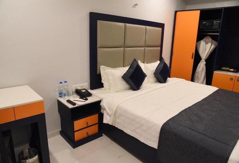 호텔 Regenta Inn Vadodara, 500m From Railway Station