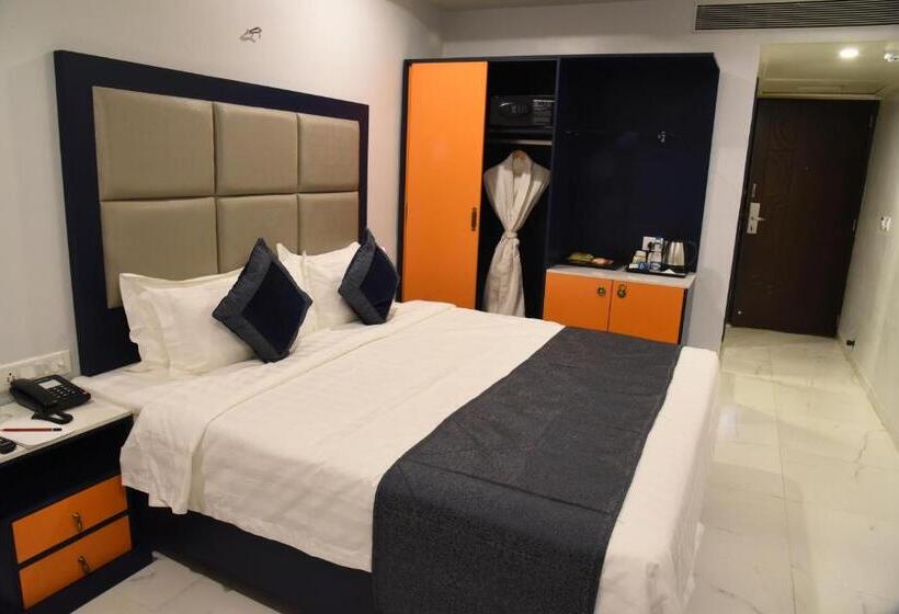 호텔 Regenta Inn Vadodara, 500m From Railway Station