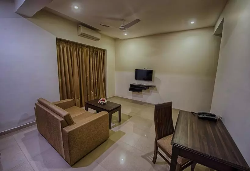 ホテル Sinq Suites