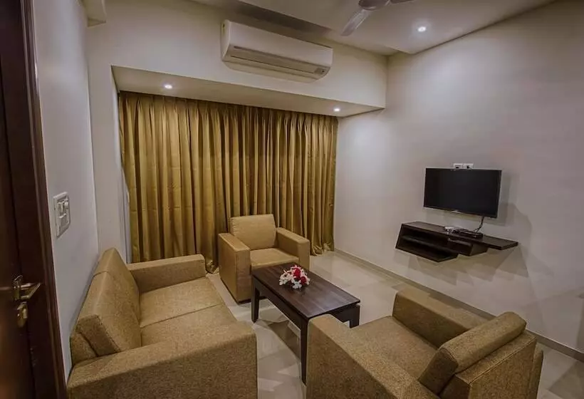 ホテル Sinq Suites
