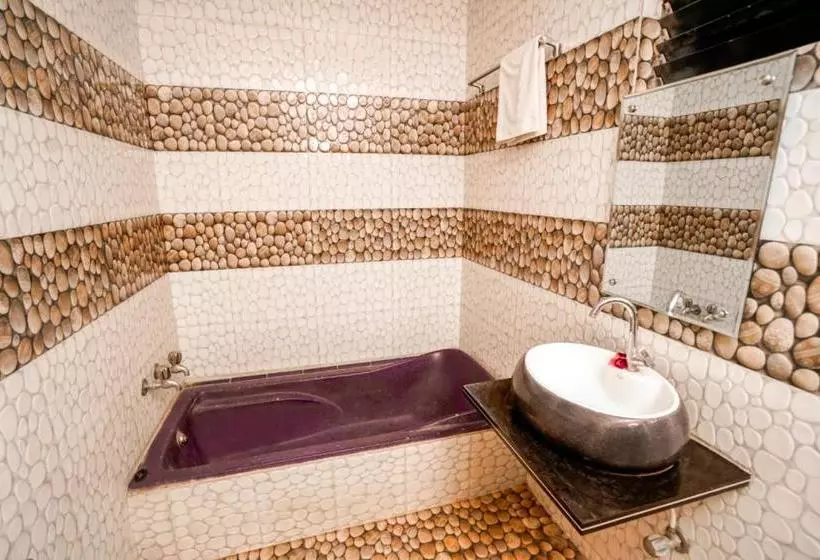 ホテル Bhakti, Rajkot