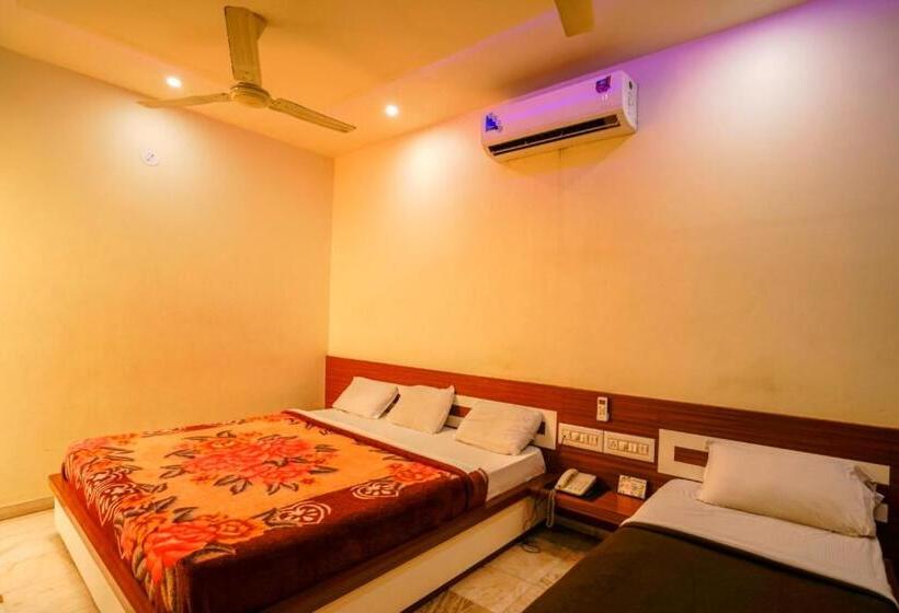 ホテル Bhakti, Rajkot