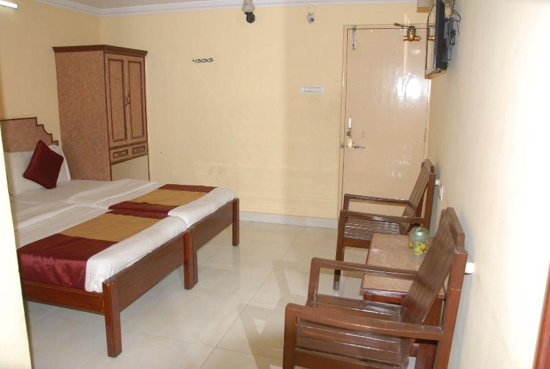هتل Bhavani Lodge