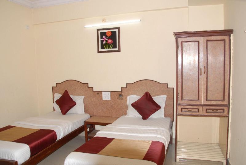 هتل Bhavani Lodge