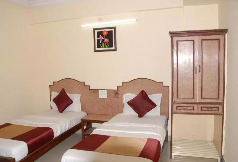 ホテル Bhavani Lodge