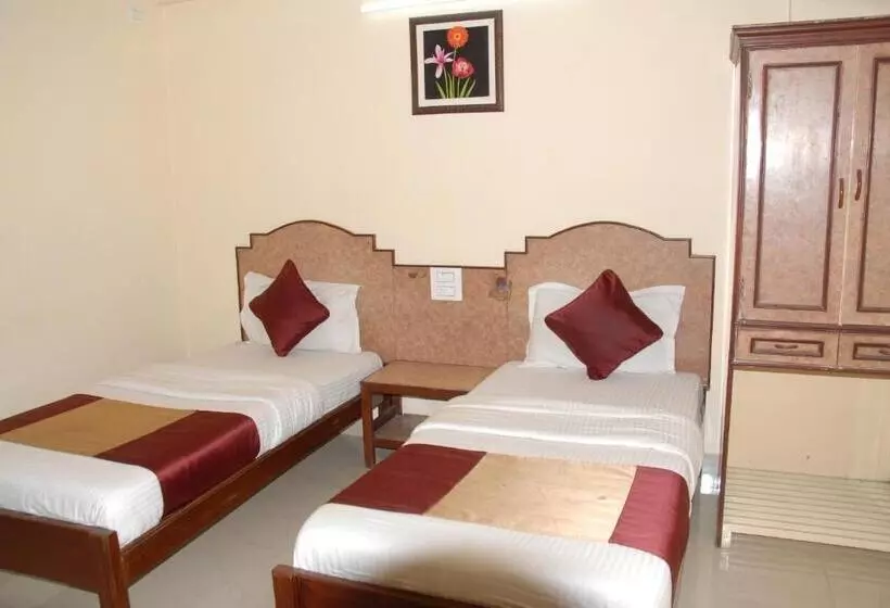 ホテル Bhavani Lodge