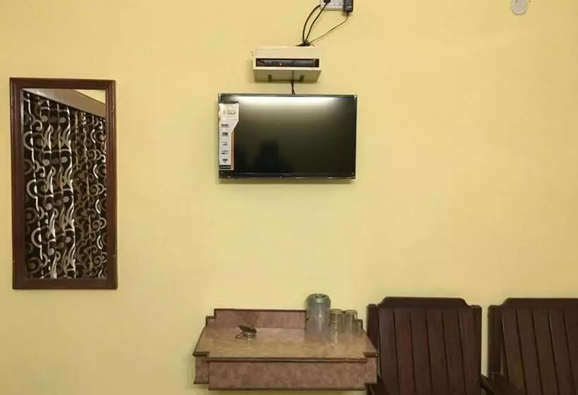 ホテル Bhavani Lodge
