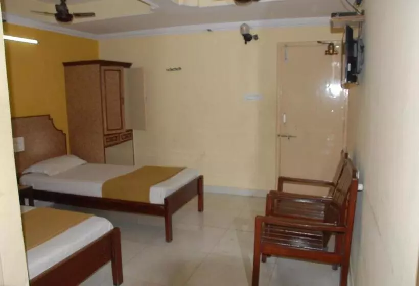 ホテル Bhavani Lodge