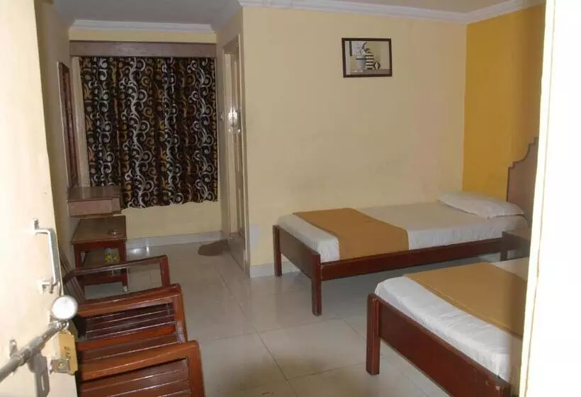 ホテル Bhavani Lodge