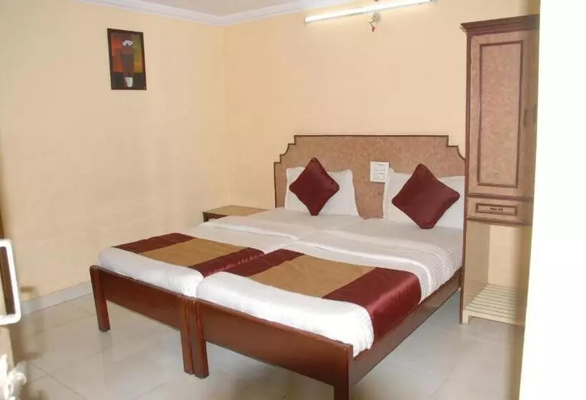 ホテル Bhavani Lodge