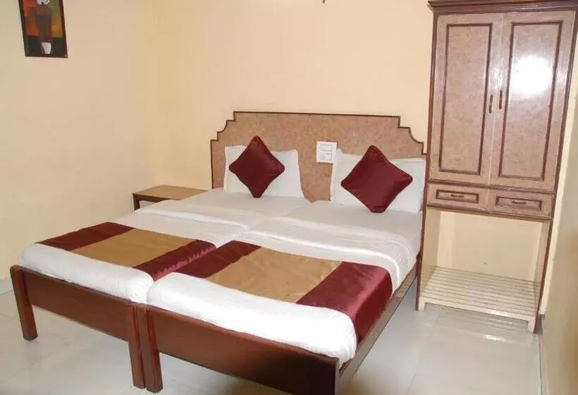 ホテル Bhavani Lodge