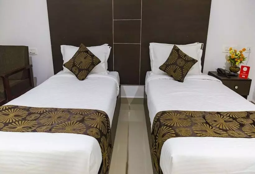 Capital O 7884 Hotel Thyag Inn