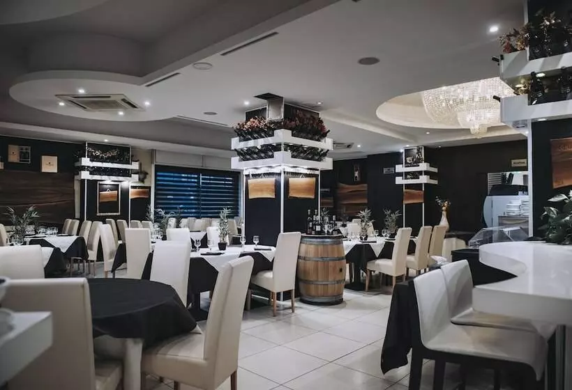 Hotelli Casale Dei Greci