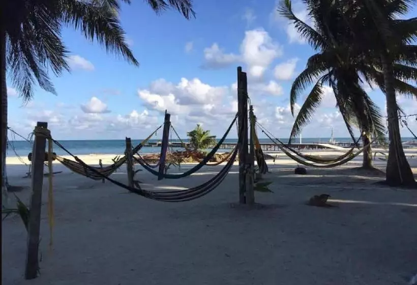 Hotelli Caye Caulker Beach