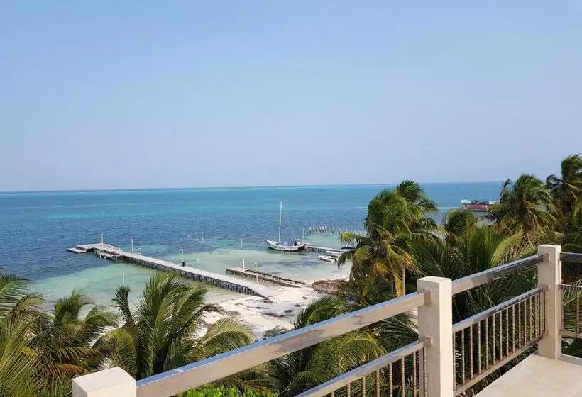 Hotelli Caye Caulker Beach