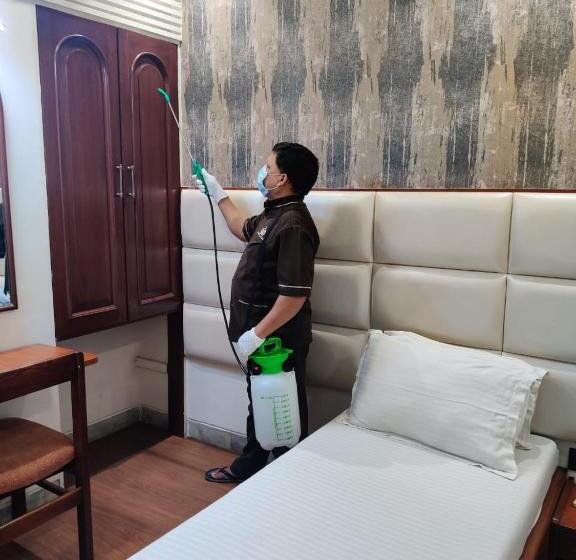 فندق Mogul Palace Near Masjid Bunder Mumbai