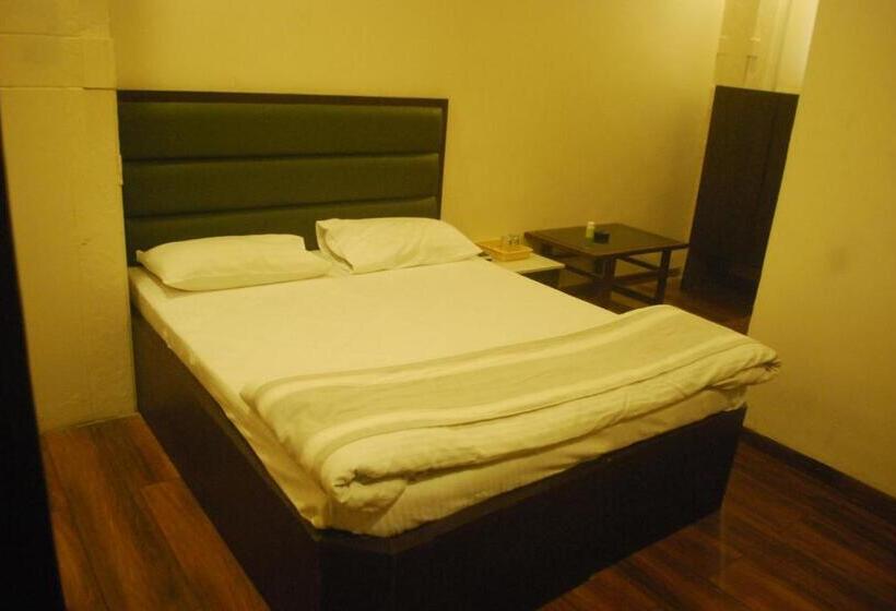 בית מלון כפרי New Sunder