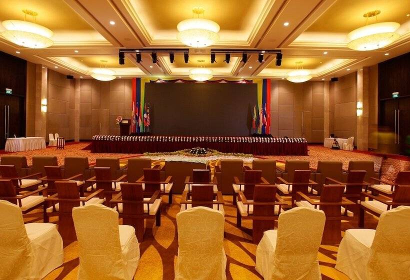 هتل The Thingaha Nay Pyi Taw