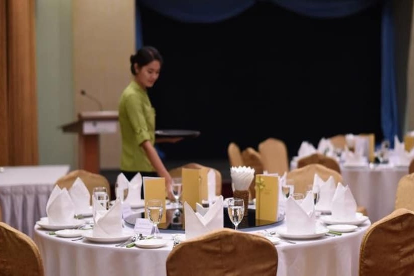 هتل The Thingaha Nay Pyi Taw