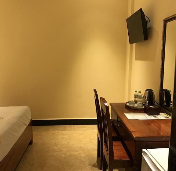 هتل Jasmine & Sky Bar