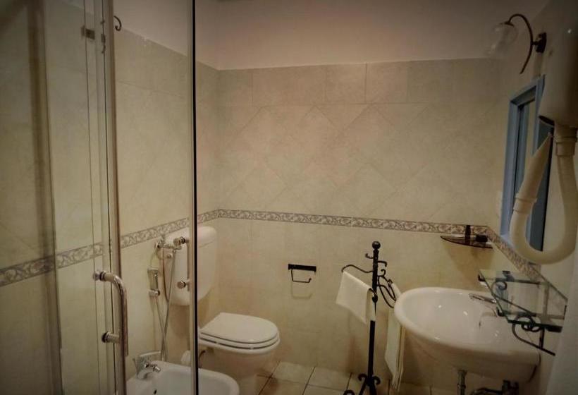 호텔 Albergo   Ristorante Il Tino