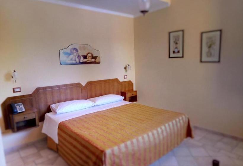 호텔 Albergo   Ristorante Il Tino