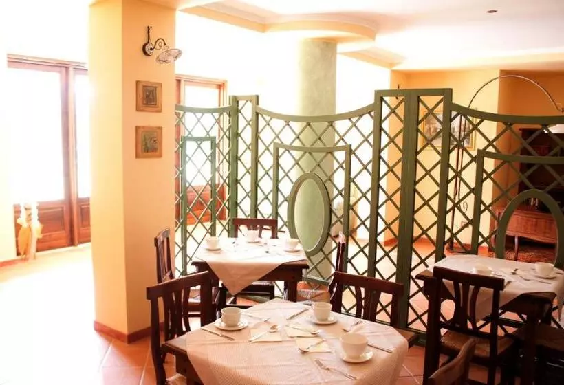 هتل Albergo   Ristorante Il Tino