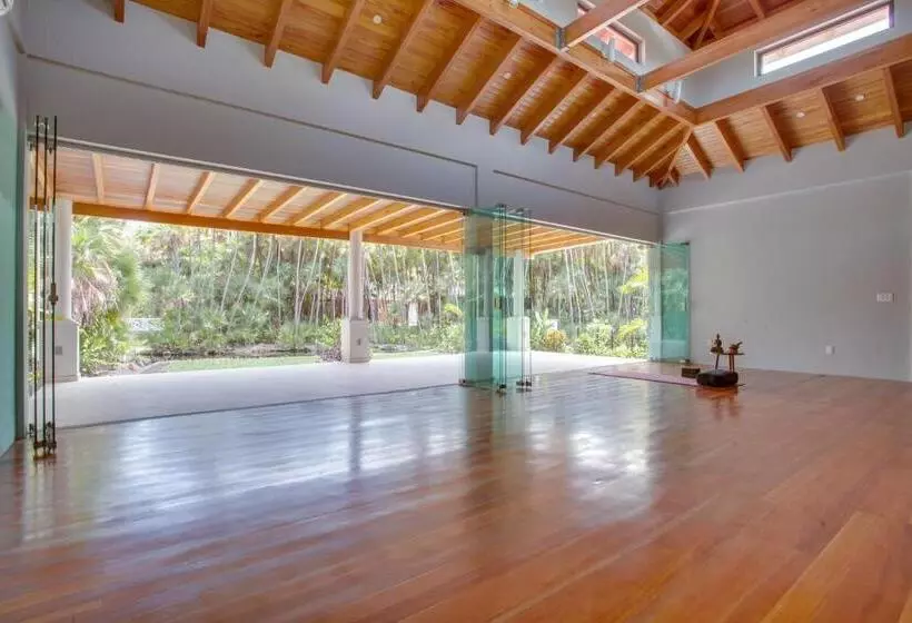 Naïa Resort And Spa