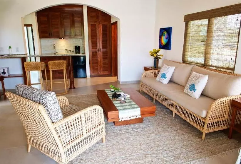 Naïa Resort And Spa