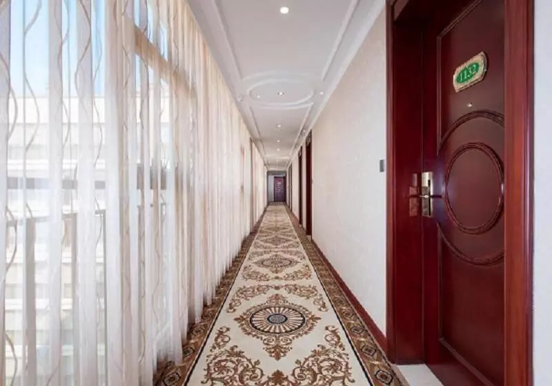 Vienna International Hotel Heyuan Yajule Garden