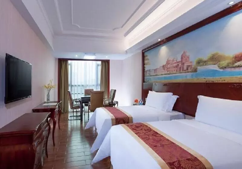 Vienna International Hotel Heyuan Yajule Garden