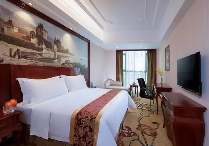 Vienna International Hotel Heyuan Yajule Garden