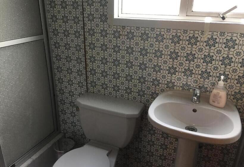 הוסטל Hostal Balmaceda