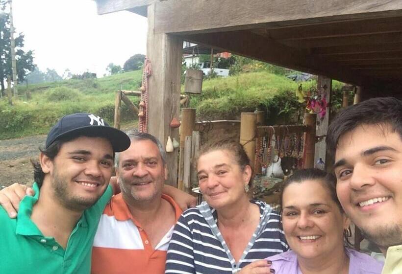 旅馆 Tarragona Hostal