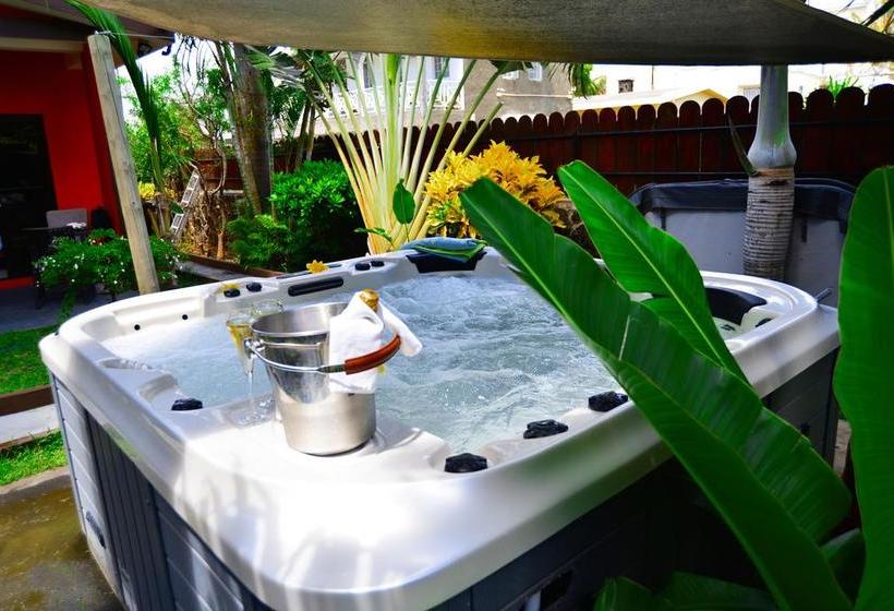 هتل Flowers Of Paradise