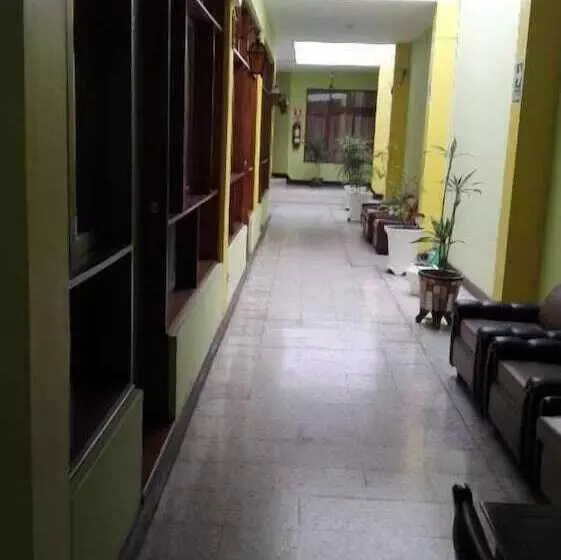 ホテル Hostal Las Orquídeas