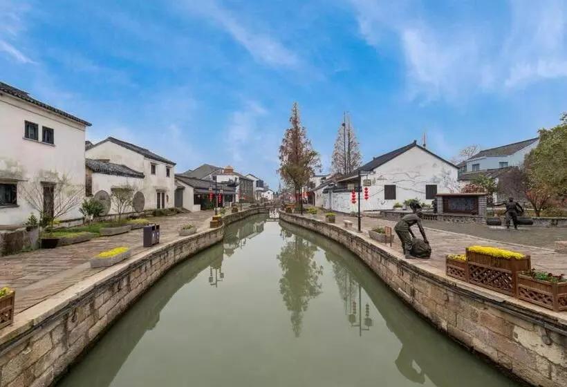 Hotelli Huzhou Wealth