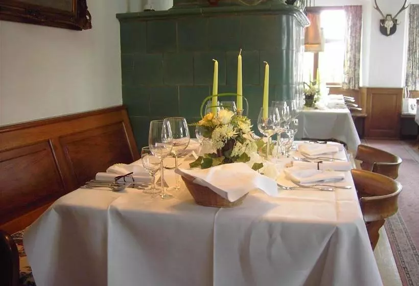 ホテル Markgräflich Badischer Gasthof Schwanen