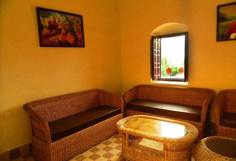 Hotel Sadda Pind