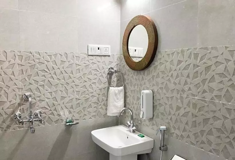 Jaisalmer Hostel Crowd