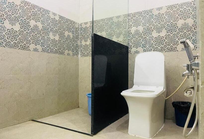 Jaisalmer Hostel Crowd