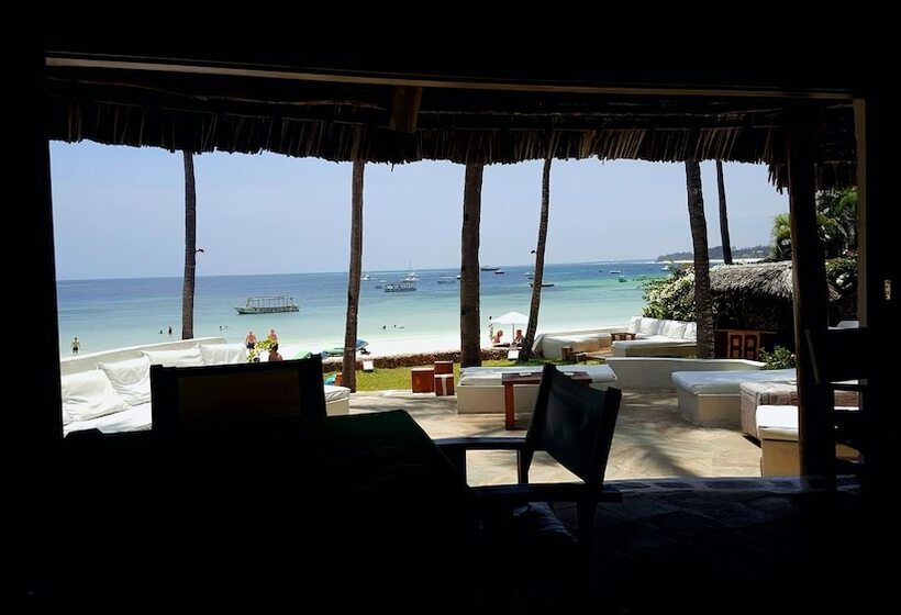 リゾートホテル Blue Bay Village