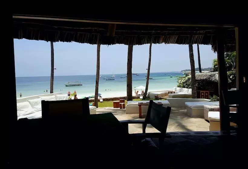 استراحتگاه Blue Bay Village