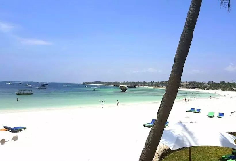 استراحتگاه Blue Bay Village