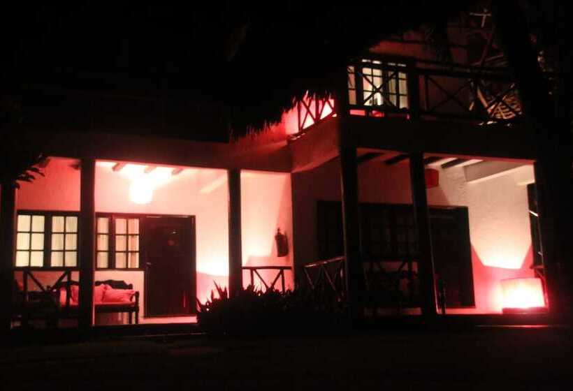 リゾートホテル Blue Bay Village