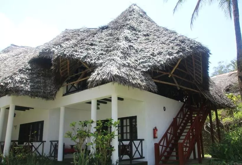 استراحتگاه Blue Bay Village