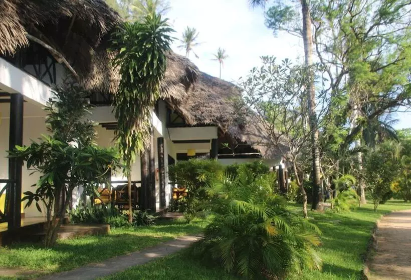 استراحتگاه Blue Bay Village